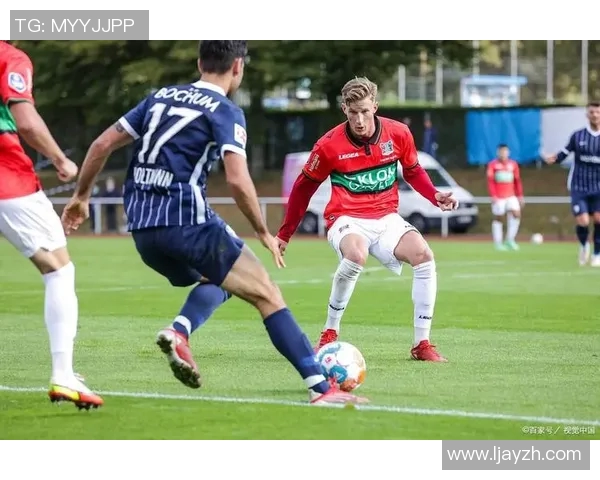 前进鹰与奈梅亨的激烈对决展现足球魅力与团队精神的巅峰对抗